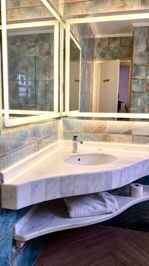 Luxurious 3 Bedroom Rustic Apartment Overlooking Huge Garden - For Families And Couples القاهرة المظهر الخارجي الصورة